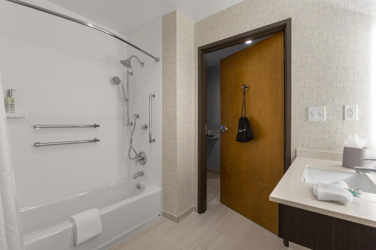 Holiday Inn Express & Suites - Fayetteville South By Ihg Zimmer foto